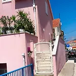 Luxury Apartments Marhella & Jakov